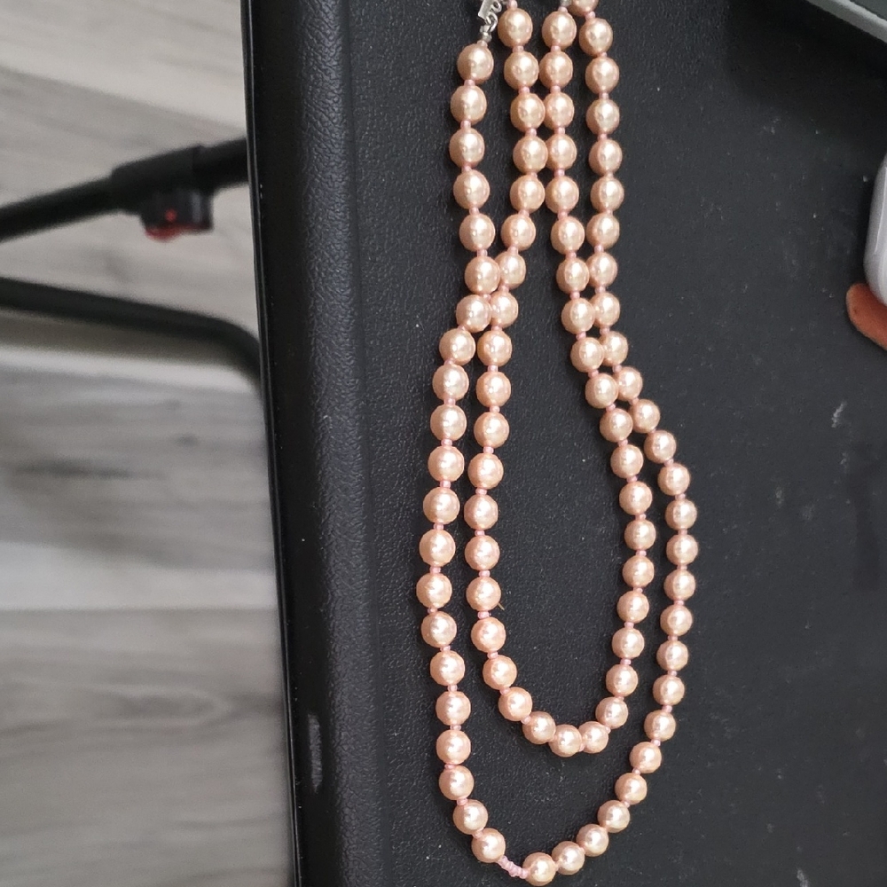 Elegant Pearl Necklace
